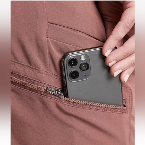 Athleta Venture Pants Joggers in Hearth Rose Size 4 - Picture 4 of 11